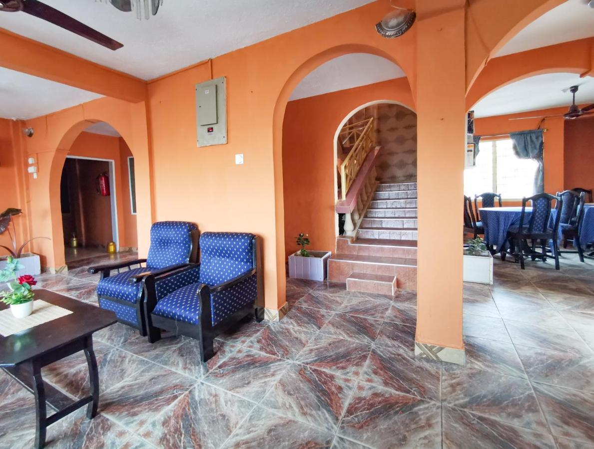 To Be Hotel Кумаси Экстерьер фото