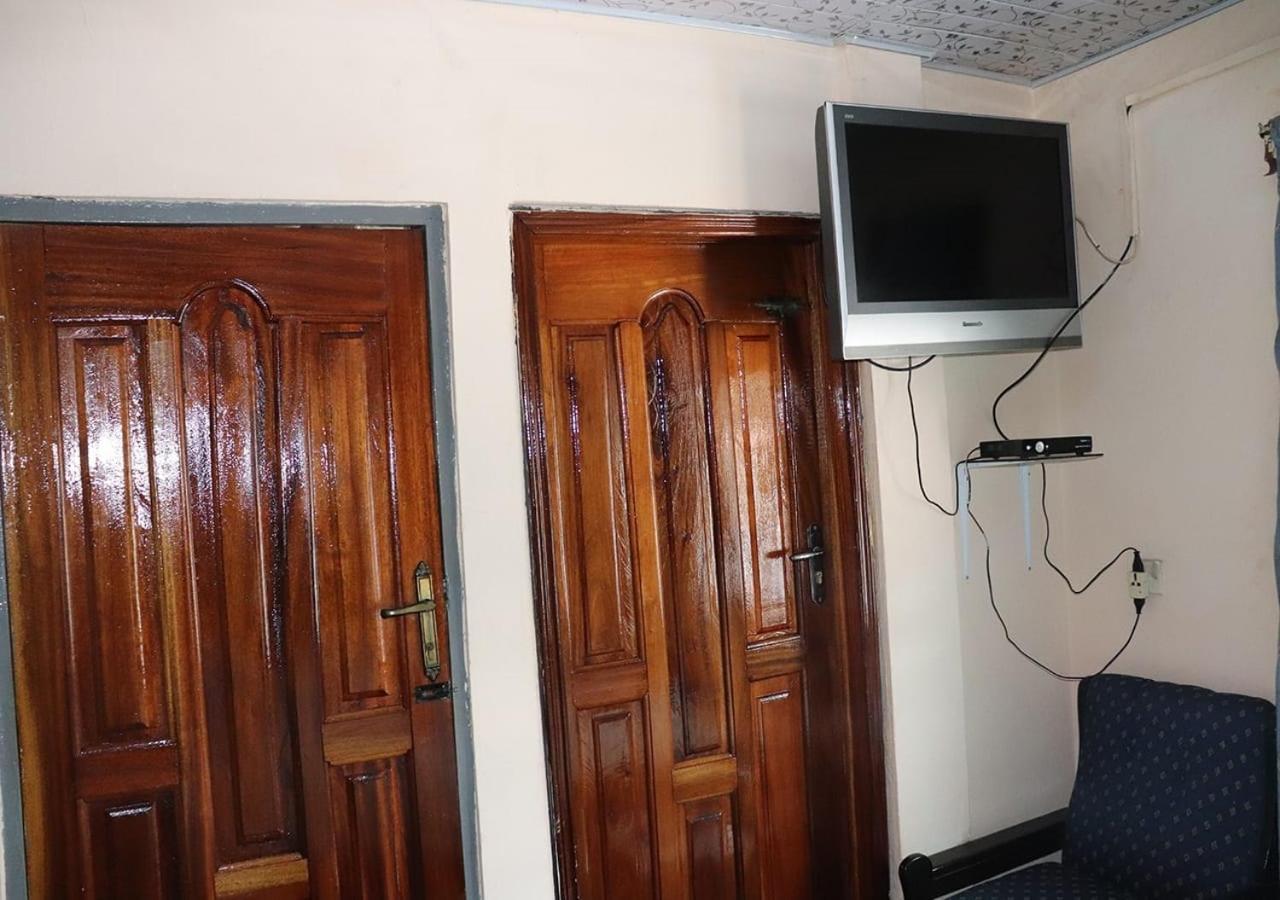 To Be Hotel Кумаси Экстерьер фото